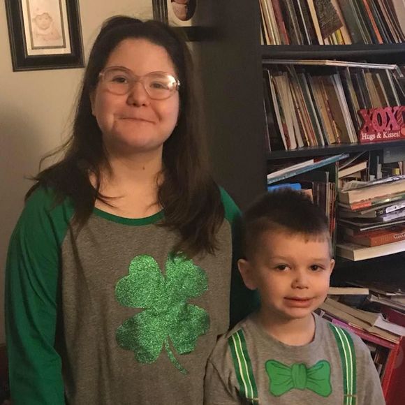 Meet your Posher, Kelli - Picture 1 of 1